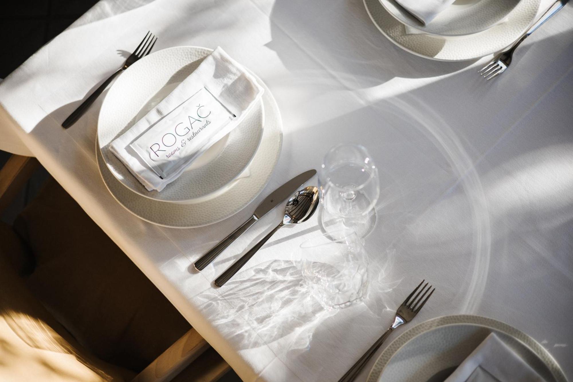 Rogac Rooms & Restaurant Омиш Экстерьер фото