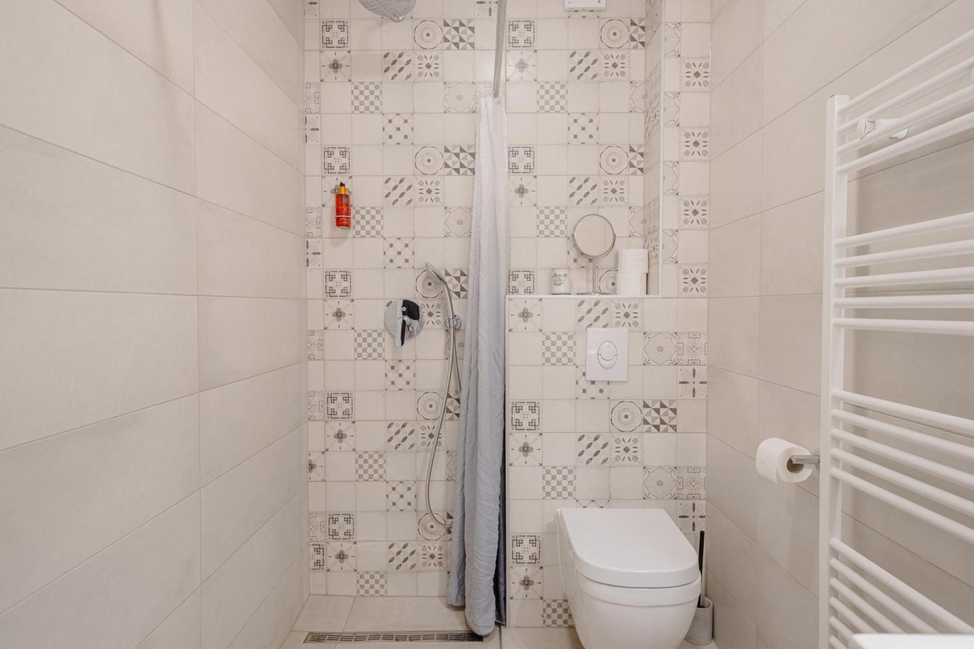 Rogac Rooms & Restaurant Омиш Экстерьер фото